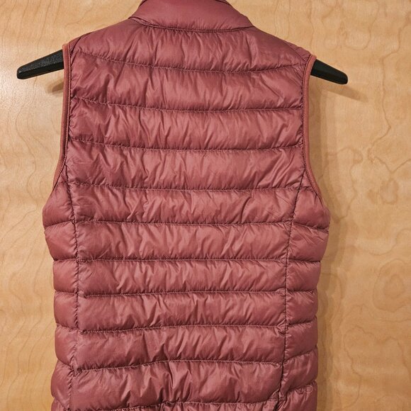 Uniqlo down vest XS - Picture 2 of 4